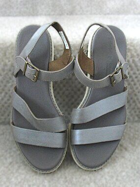 Timberland Womens Bailey Park Sandal Gray Leather Comfy Flat Strappy Shoe SZ 9.5